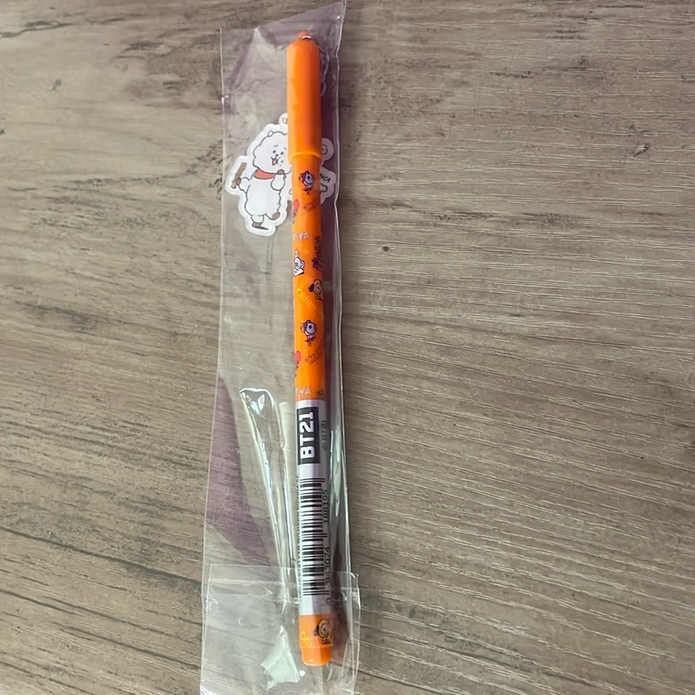 RJ BT21 PEN WITH CHARM